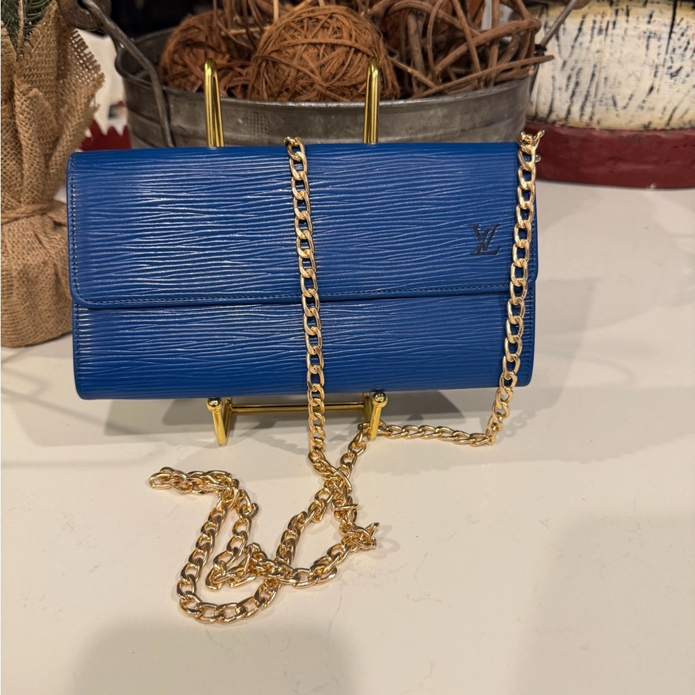 ❌SOLD❌Louis Vuitton Blue Clutch with Gold Chain